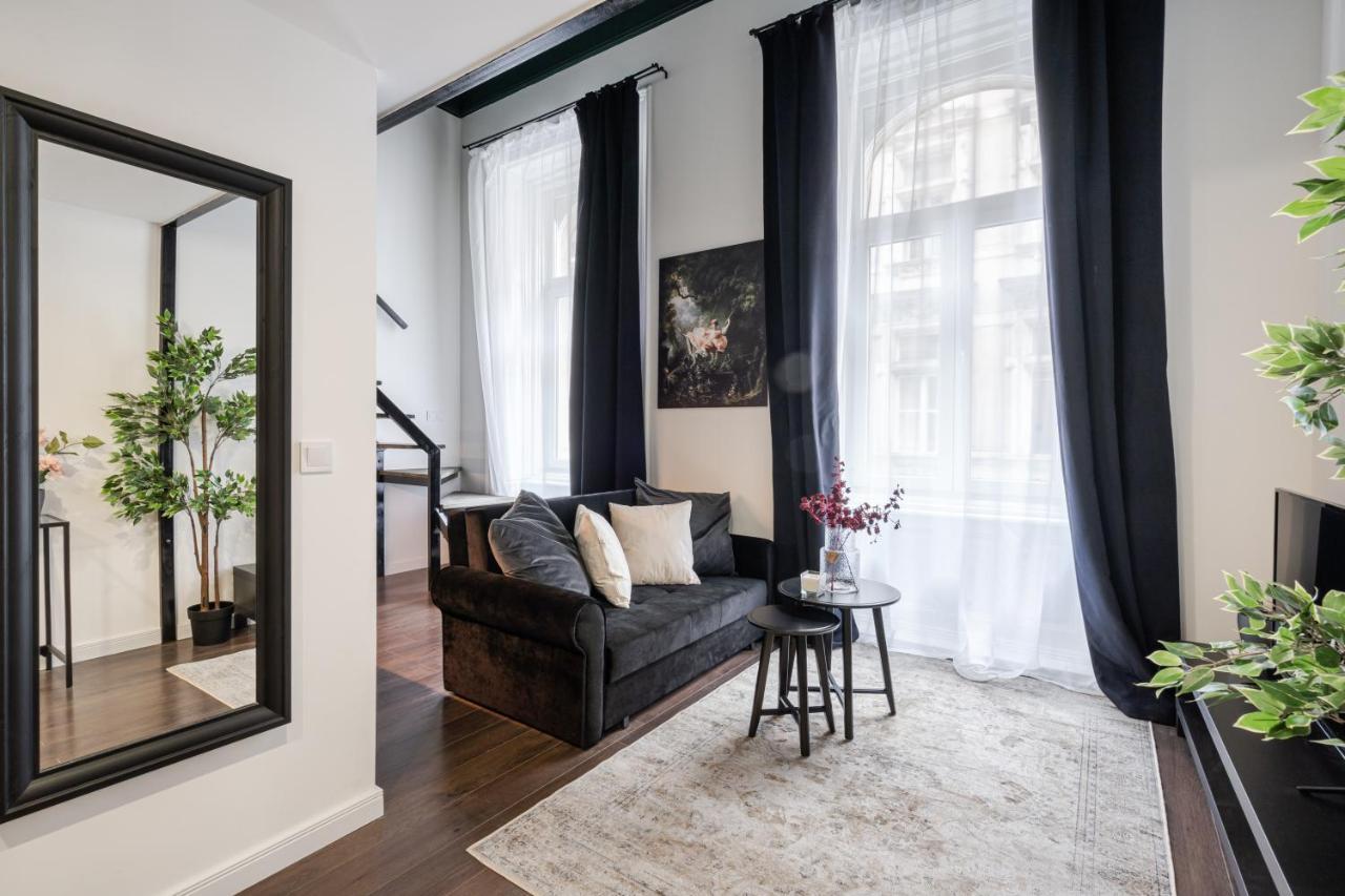 E41 - Trendy Boutique Apartments - Prime Spot By Bqa Budapeste Exterior foto